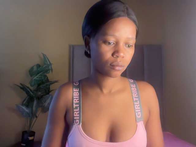 SexyBaddie's BongaCams show and profile