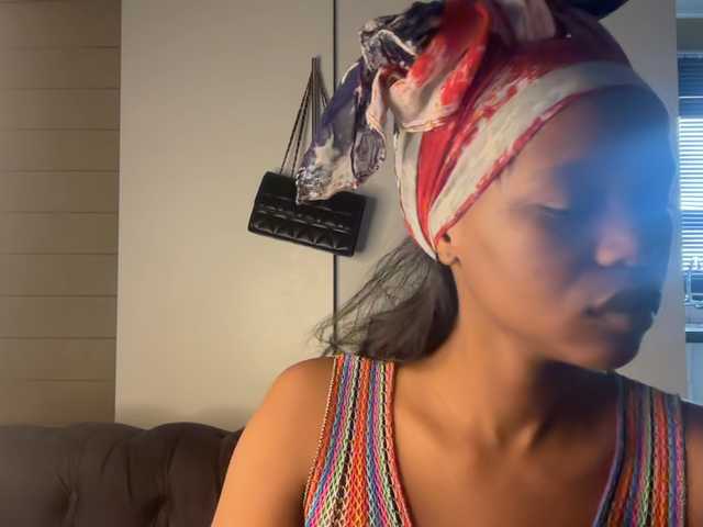 SexyBaddie's BongaCams show and profile