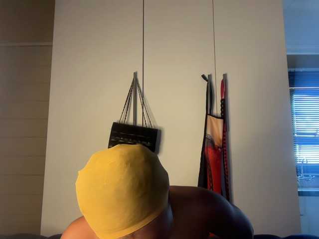 SexyBaddie's BongaCams show and profile