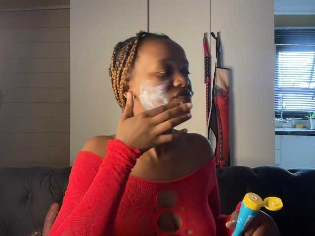 SexyBaddie's BongaCams show and profile