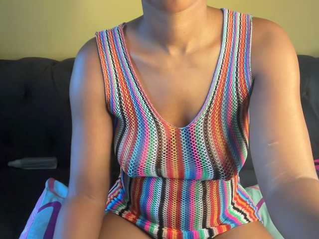 SexyBaddie's BongaCams show and profile