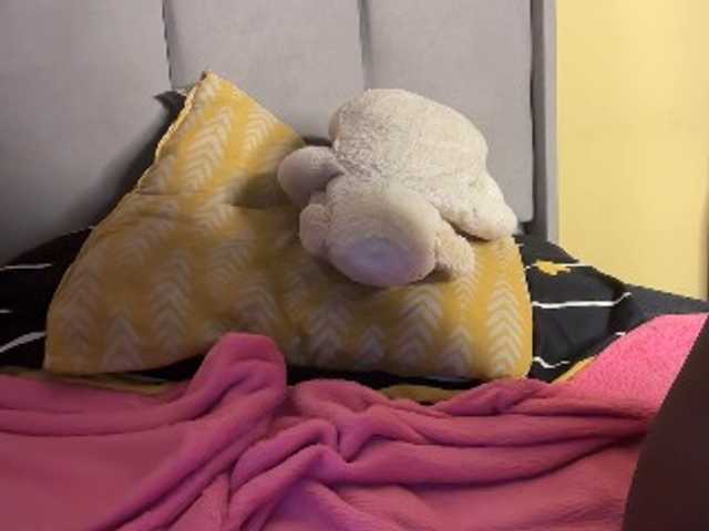 Sexybaddie — hey honey I DO SHOWS IN PRIVATE, don't miss out on #hairypussy #phatASS #LONGLEGS