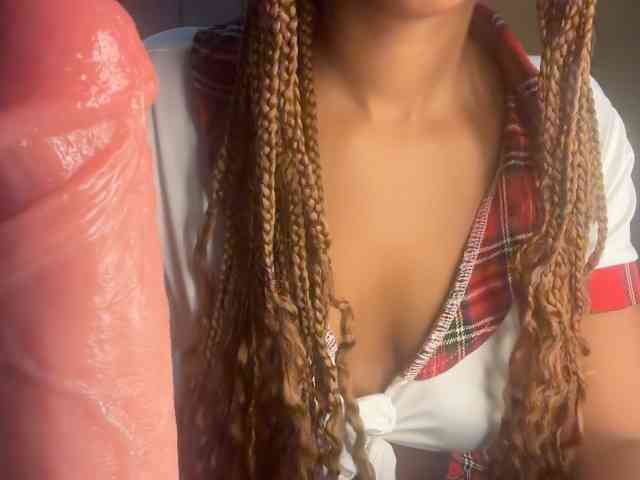 SexyBaddie webcam