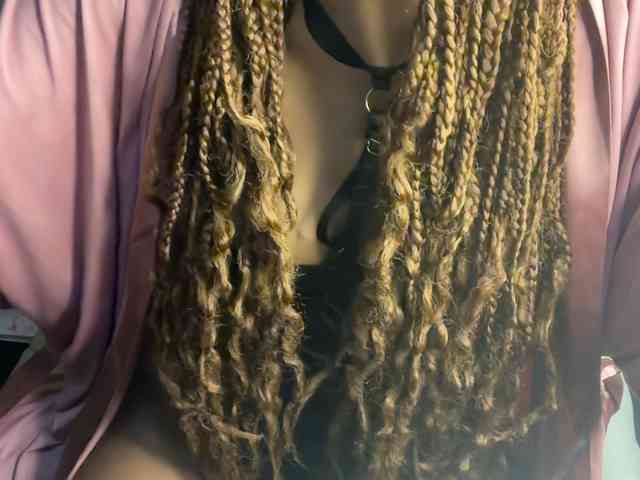 SexyBaddie webcam