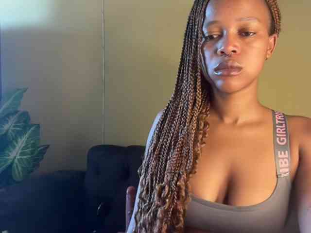 SexyBaddie webcam