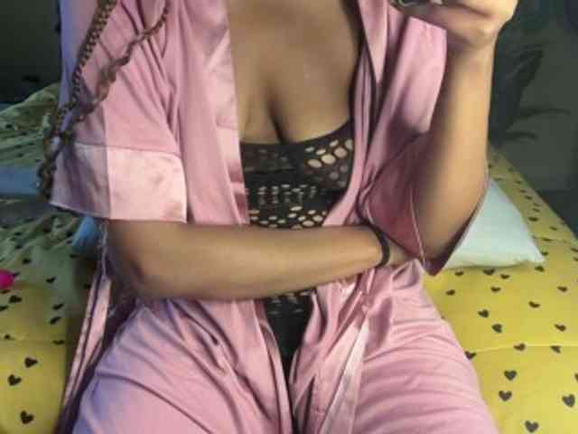 SexyBaddie webcam