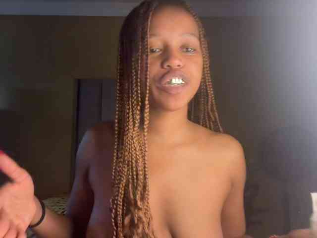 SexyBaddie webcam