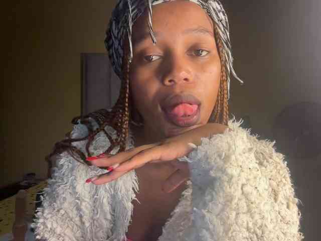 SexyBaddie webcam