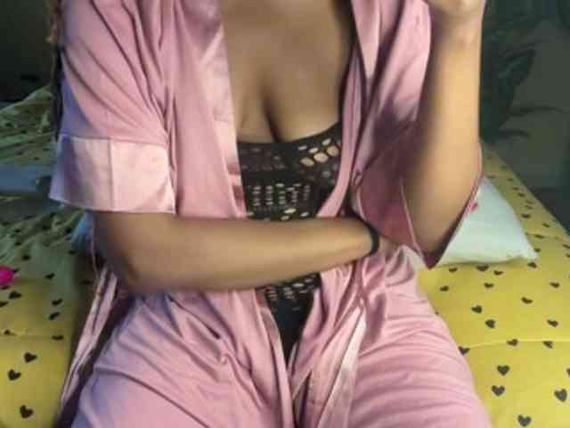SexyBaddie webcam