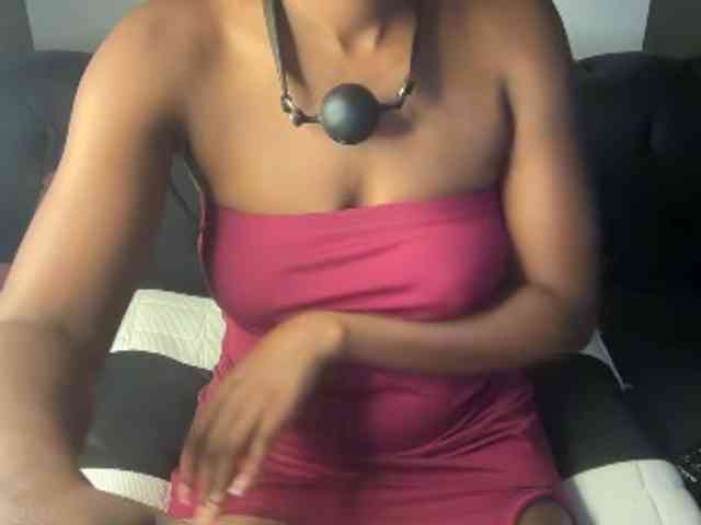 SexyBaddie Live Webcam on BongaCams