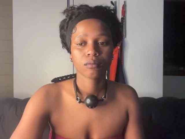 SexyBaddie Live Webcam on BongaCams