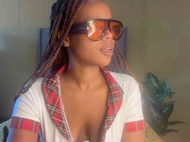 SexyBaddie webcam