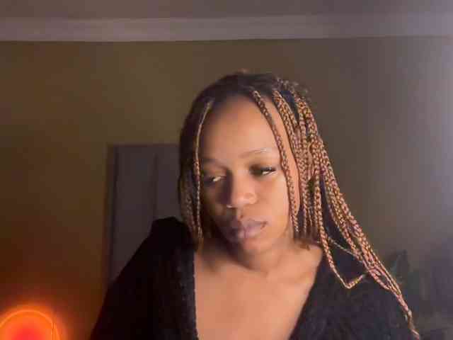 SexyBaddie webcam