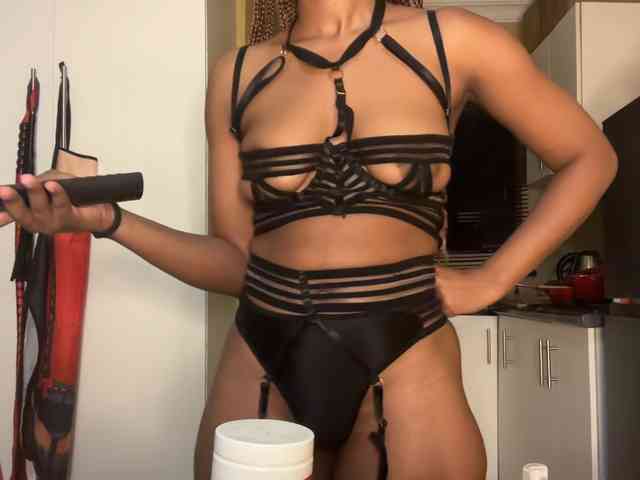SexyBaddie webcam