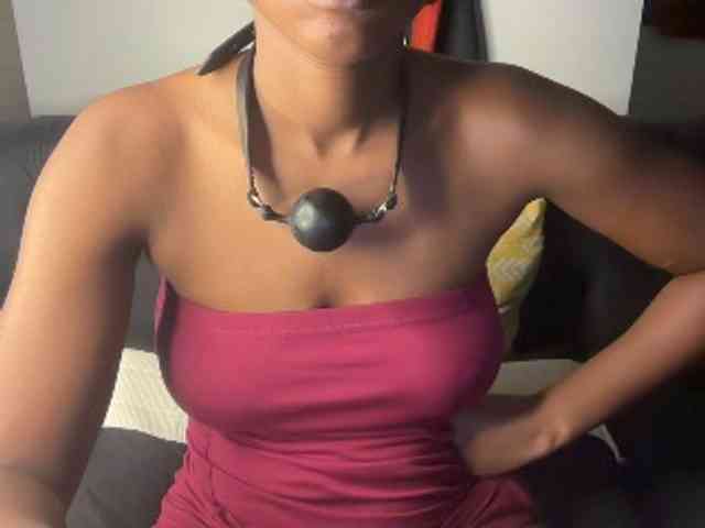 SexyBaddie Live Webcam on BongaCams