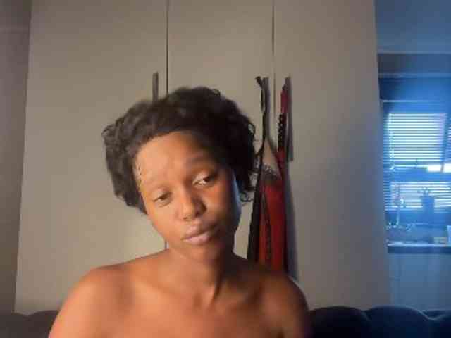 SexyBaddie Live Webcam on BongaCams