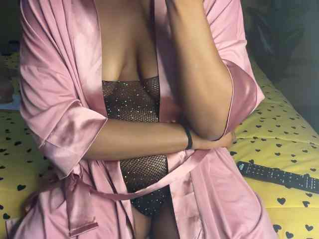SexyBaddie webcam