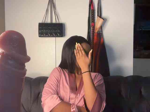 SexyBaddie Live Webcam on BongaCams