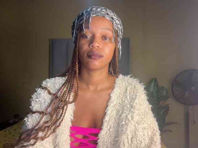 SexyBaddie webcam