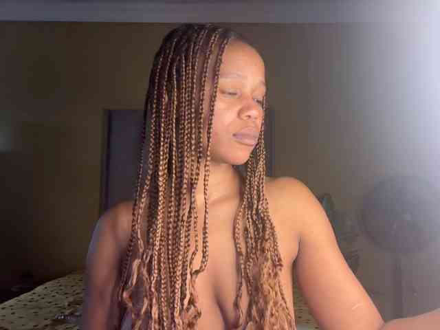 SexyBaddie webcam