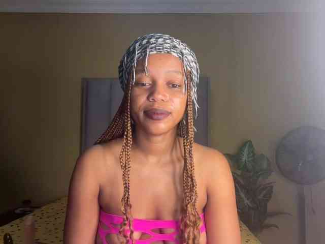 SexyBaddie webcam