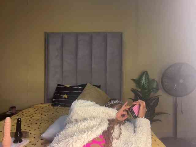 SexyBaddie webcam