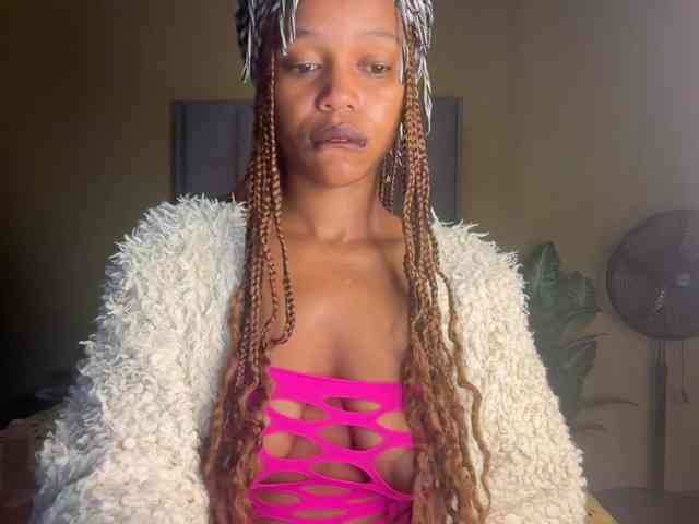 SexyBaddie webcam