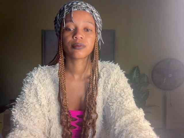 SexyBaddie webcam