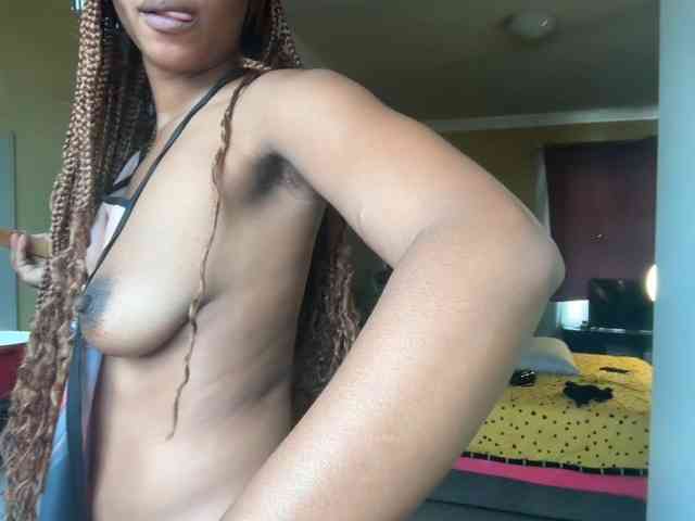 SexyBaddie webcam