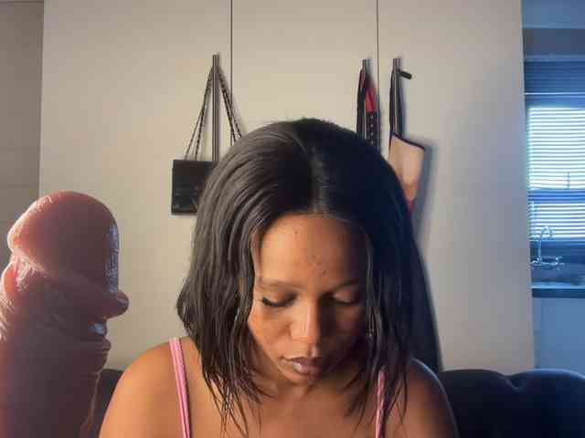 SexyBaddie Live Webcam on BongaCams