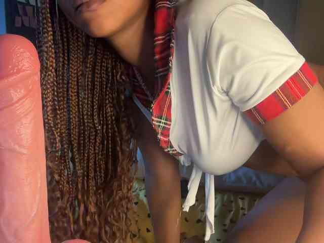 SexyBaddie webcam