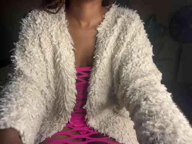 SexyBaddie webcam