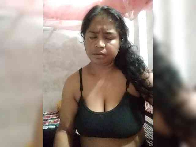 Boudipriya webcam