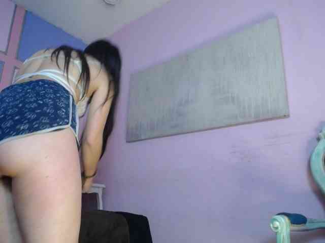 Alanna-Fox- webcam