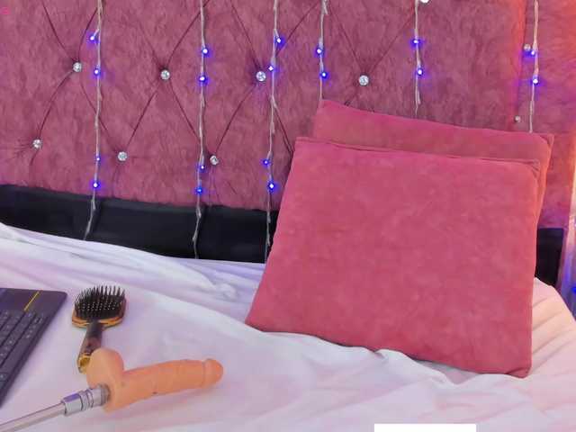 ValentinaGuerra's BongaCams show and profile