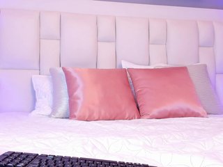 LauraFarell Porn Show