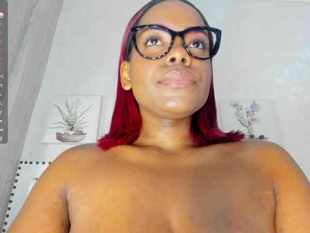xNahomi webcam