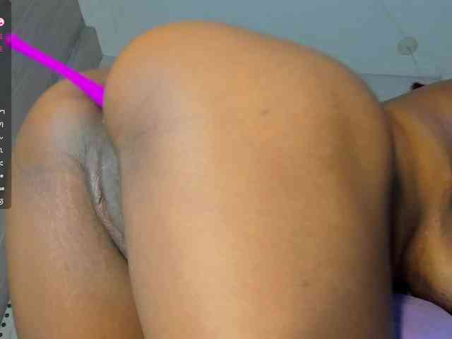 xNahomi webcam
