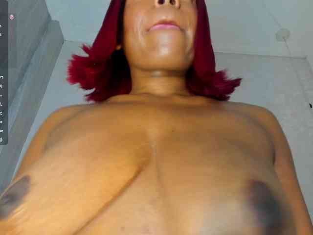 xNahomi webcam