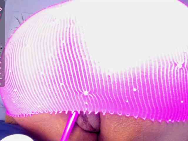 xNahomi webcam