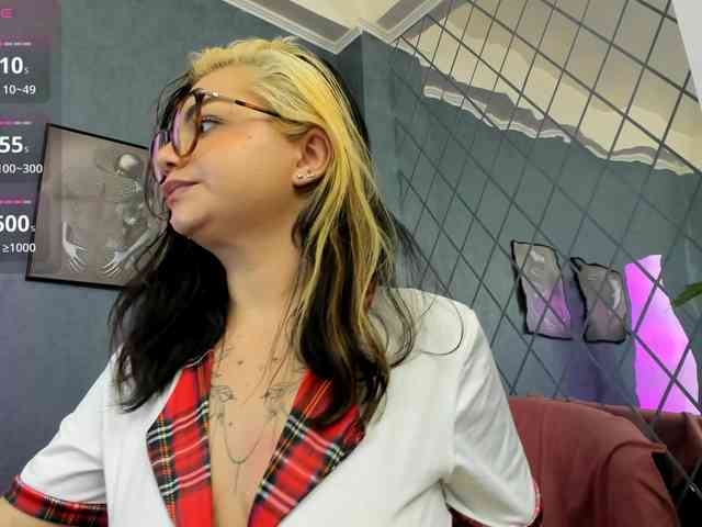 AshleyBrook AshleyBrook