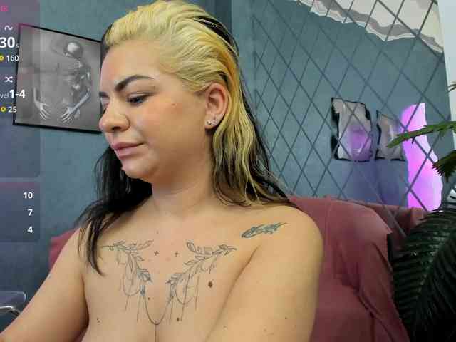 AshleyBrook AshleyBrook