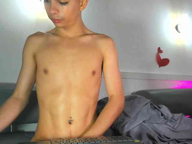 Peter-chase Live Webcam on BongaCams