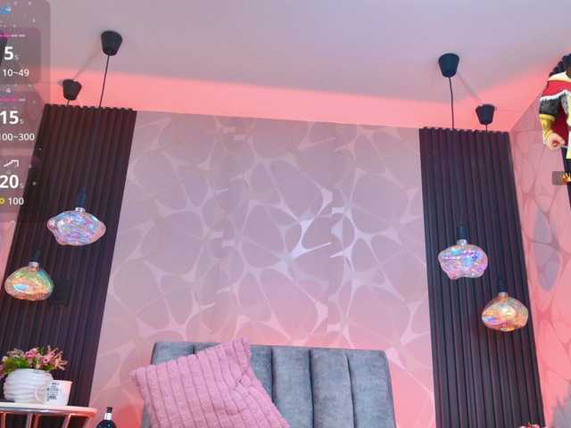 LiaTeylor's BongaCams show and profile