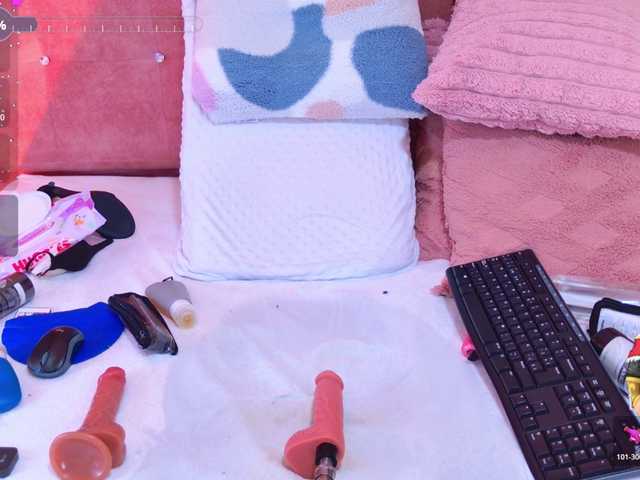 LiaTeylor's BongaCams show and profile