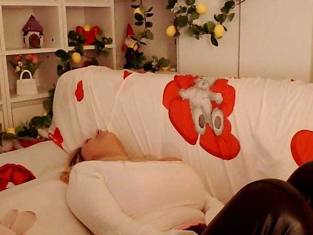 karolynesyera Live Cam on BongaCams