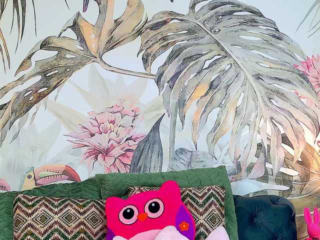 GoldCherry7's BongaCams show and profile