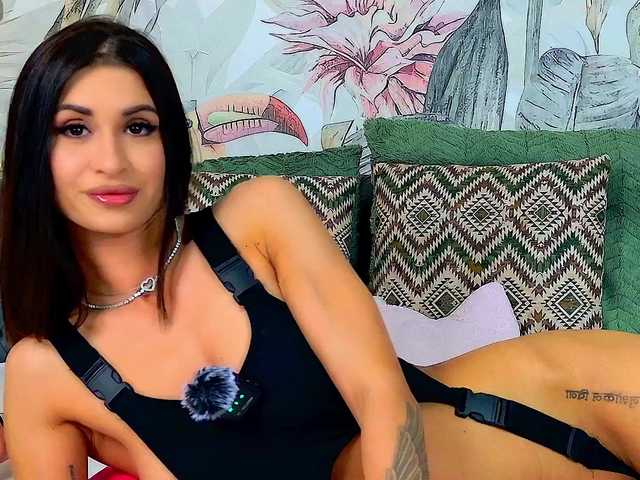 GoldCherry7's BongaCams show and profile