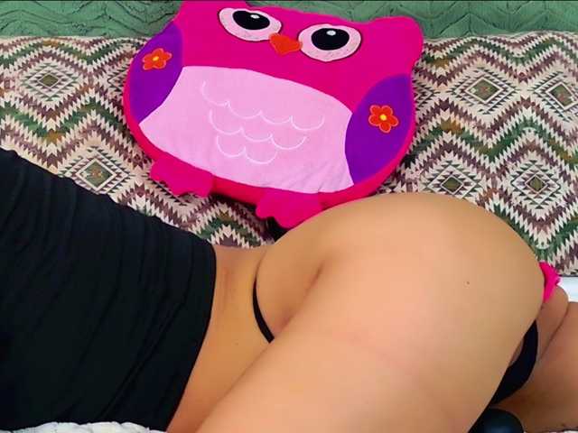 GoldCherry7's BongaCams show and profile