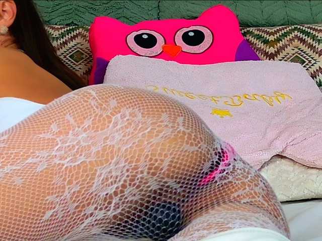 GoldCherry7's BongaCams show and profile